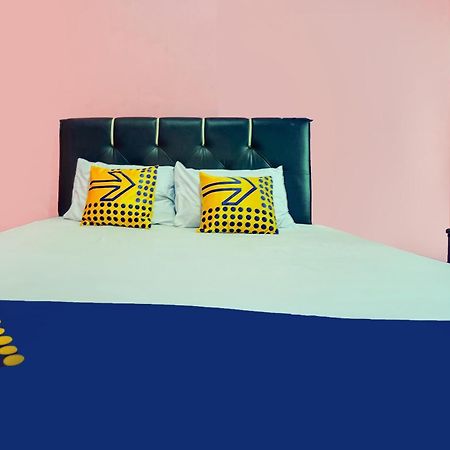 Oyo Life 92046 Garuda Residence Палембанг Екстериор снимка